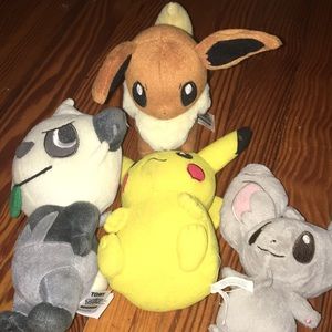 Lot of Pokémon animals